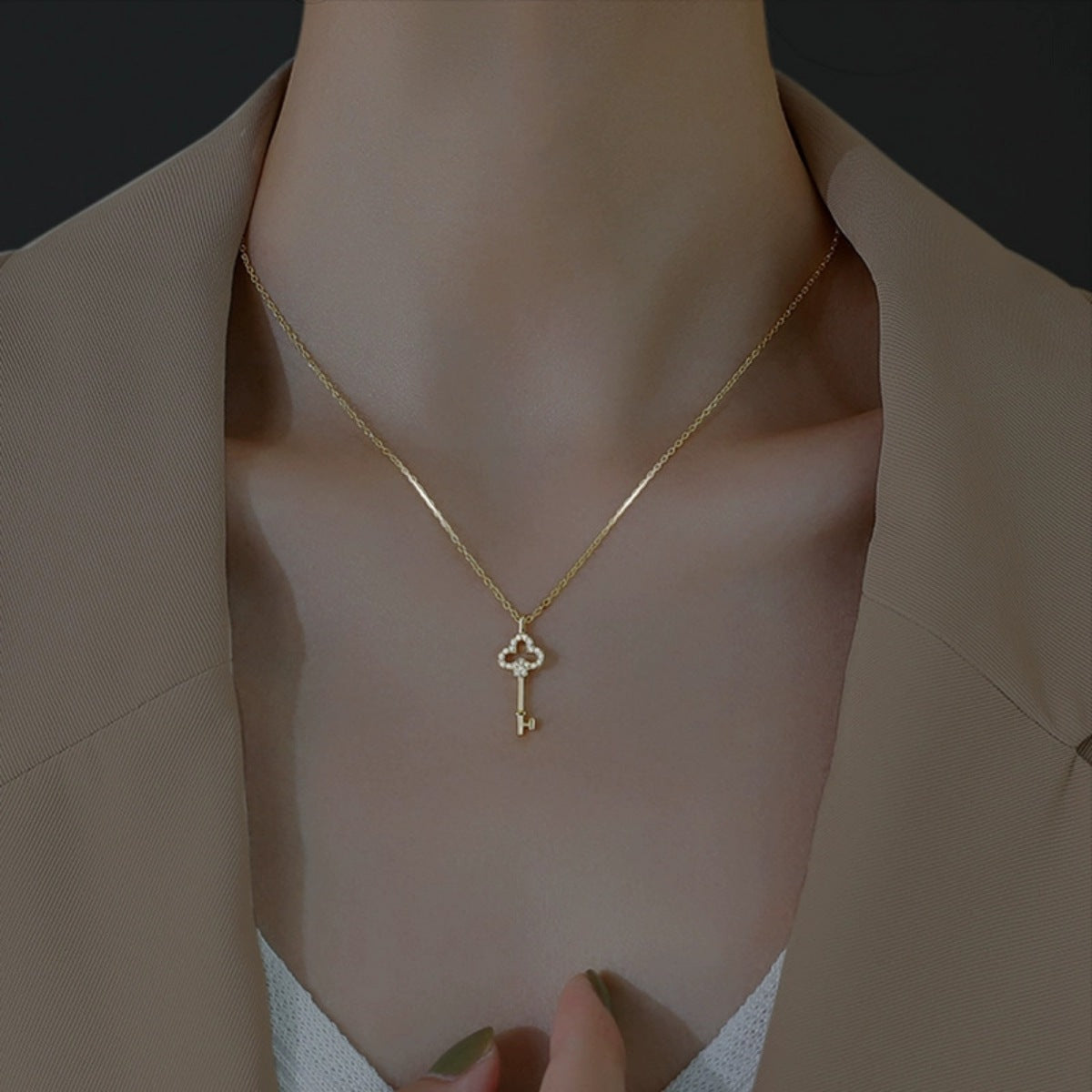 Trendsi Key Pendant Necklace -