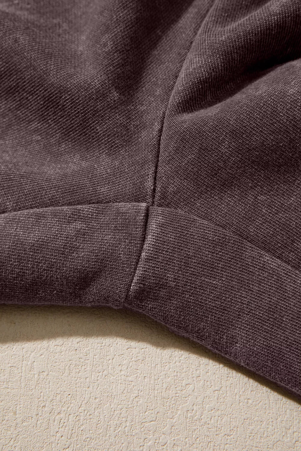 Drawstring cargo pants, hem seam detail