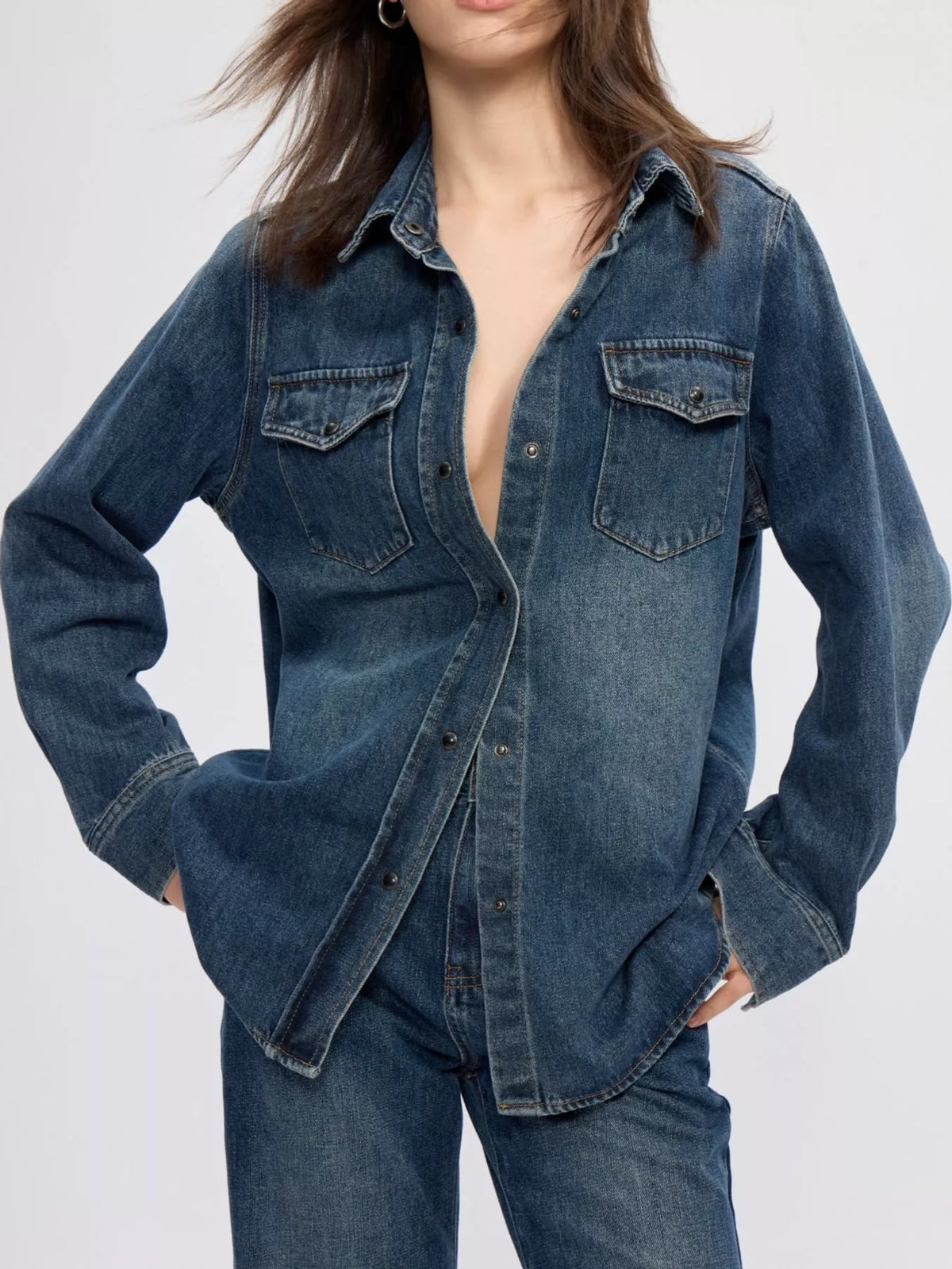 Blue snap down long-sleeve denim shirt