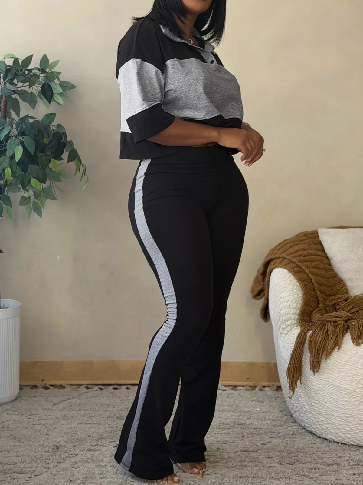 Color-Block Polo Collar Crop Top and Pants Two-Piece Set in black