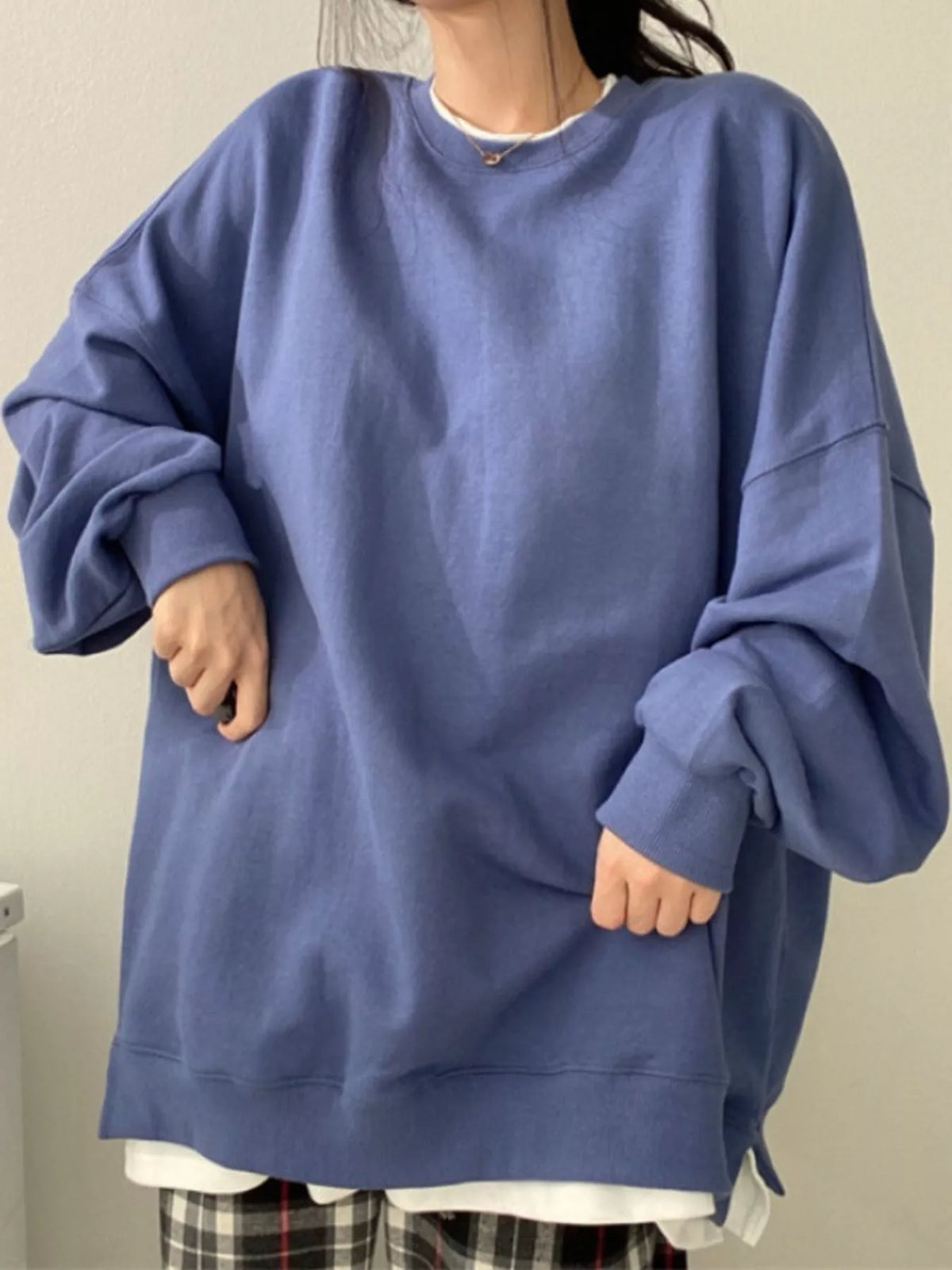 Long-sleeve sweatshirt
