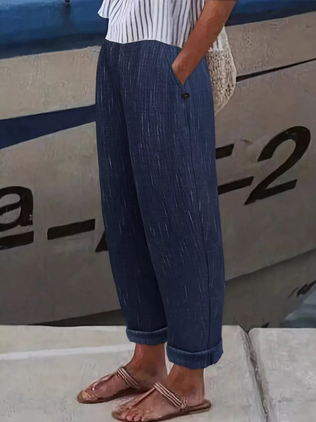 Navy loose fit cropped pants