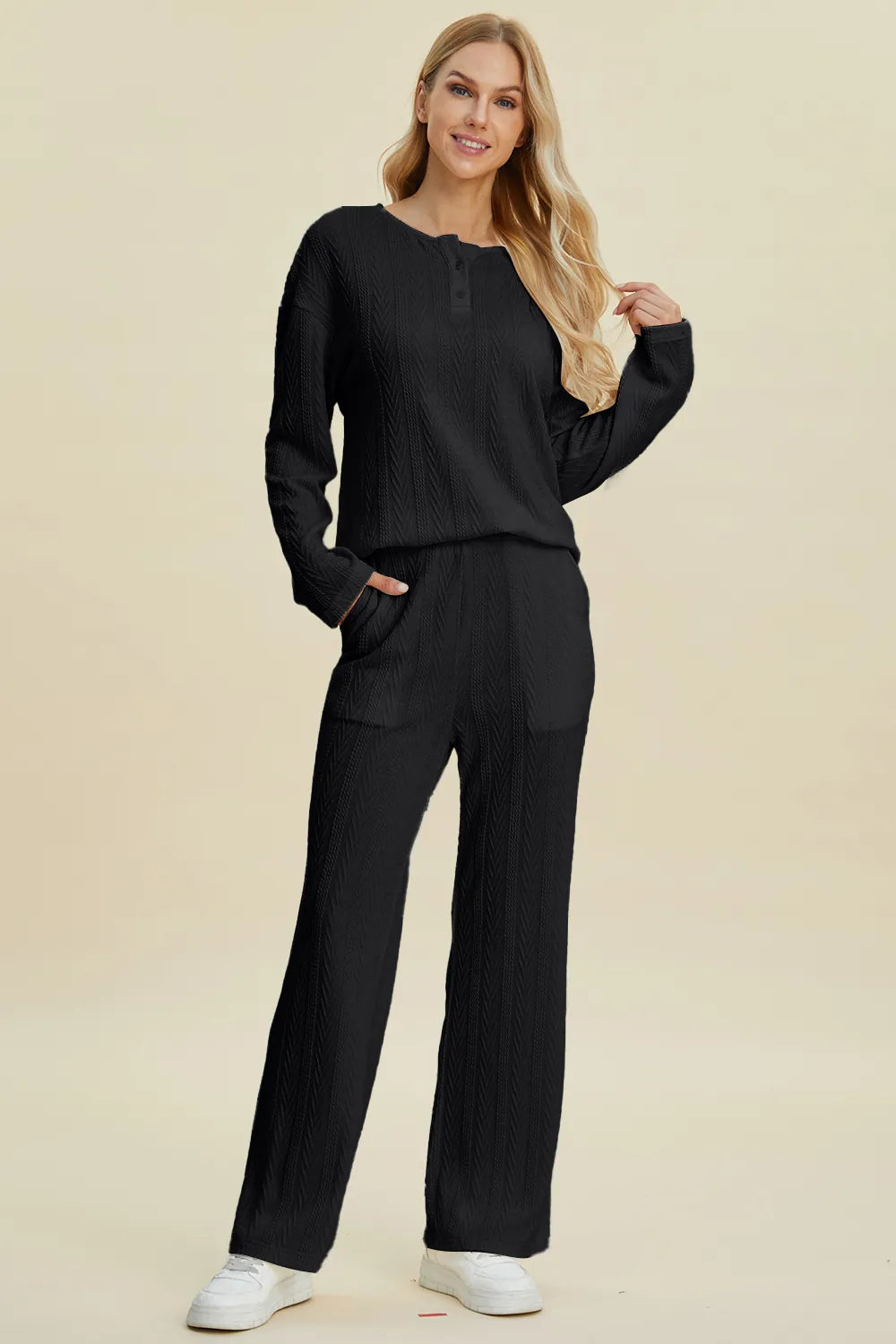 Women's clothing set – product view 1