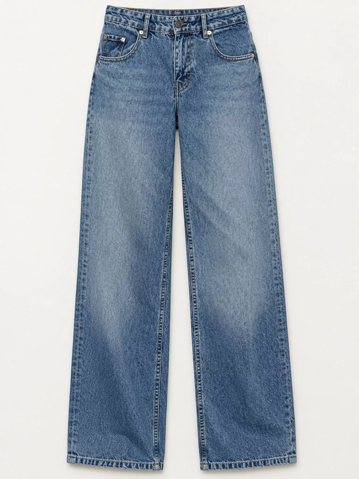 Wide-Leg Vintage Wash Jeans in blue, front view