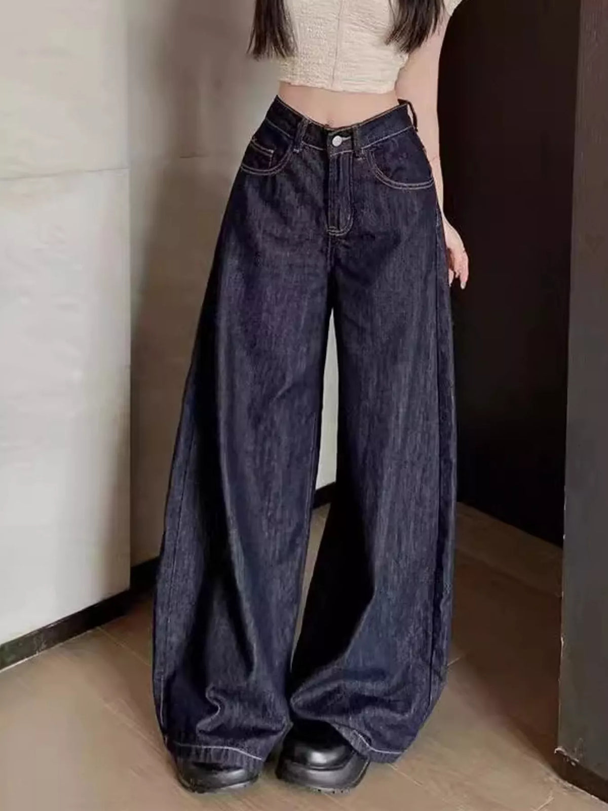 High-Waisted Wide-Leg Jeans in dark blue