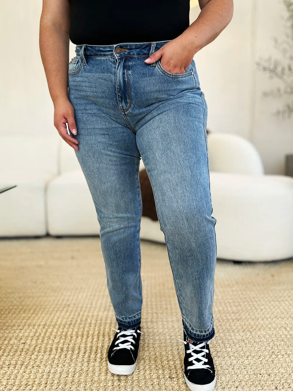 Women's jeans – product view 9