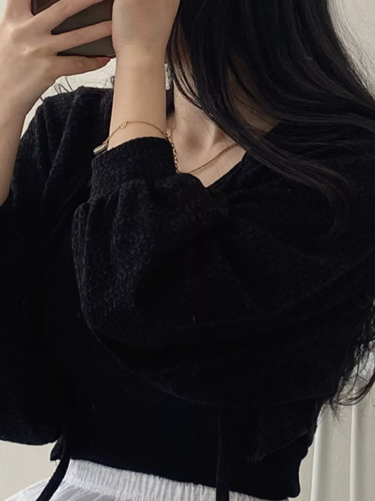 Round neck long sleeve cardigan, construction and design details