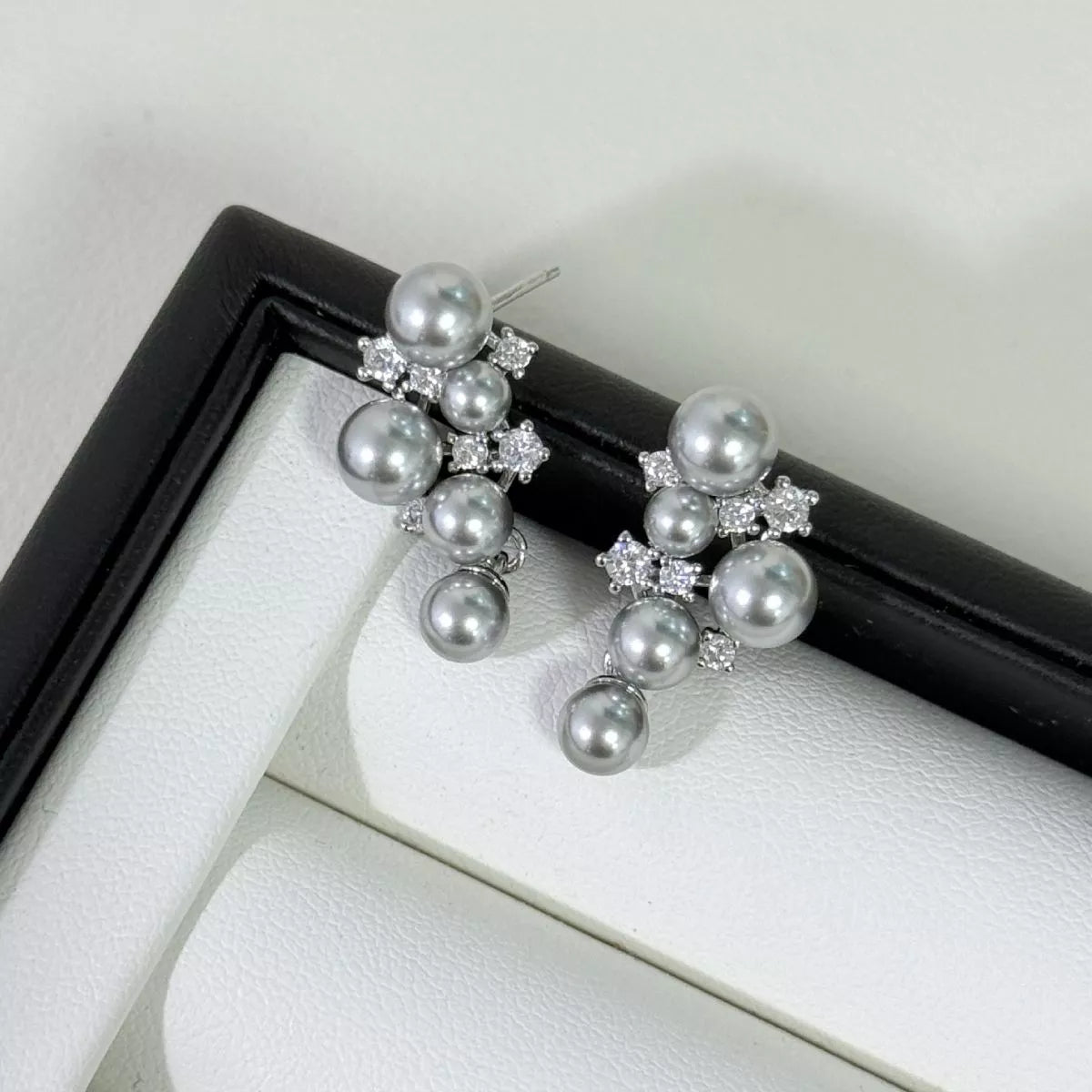 Trendsi Pearl Cluster Earrings -