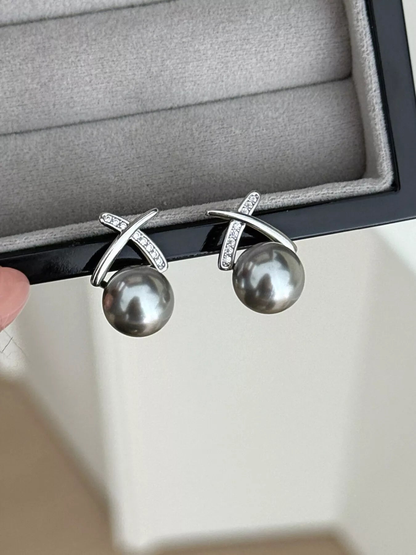 Trendsi Pearl Stud Earrings -