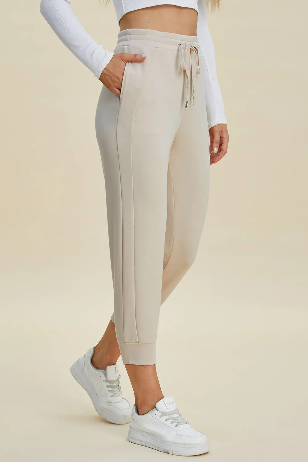 Women's pants – product view 6