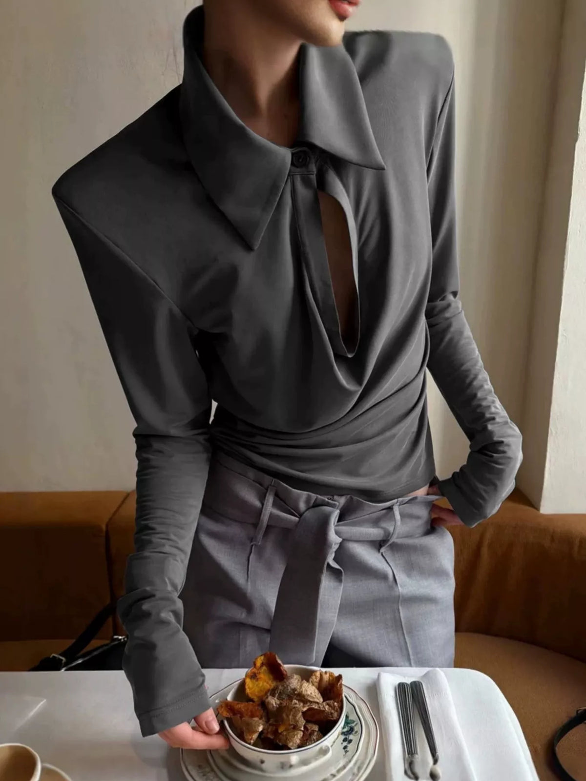 Trendsi Long-Sleeve Slim-Fit T-Shirt with Cutout Detail -