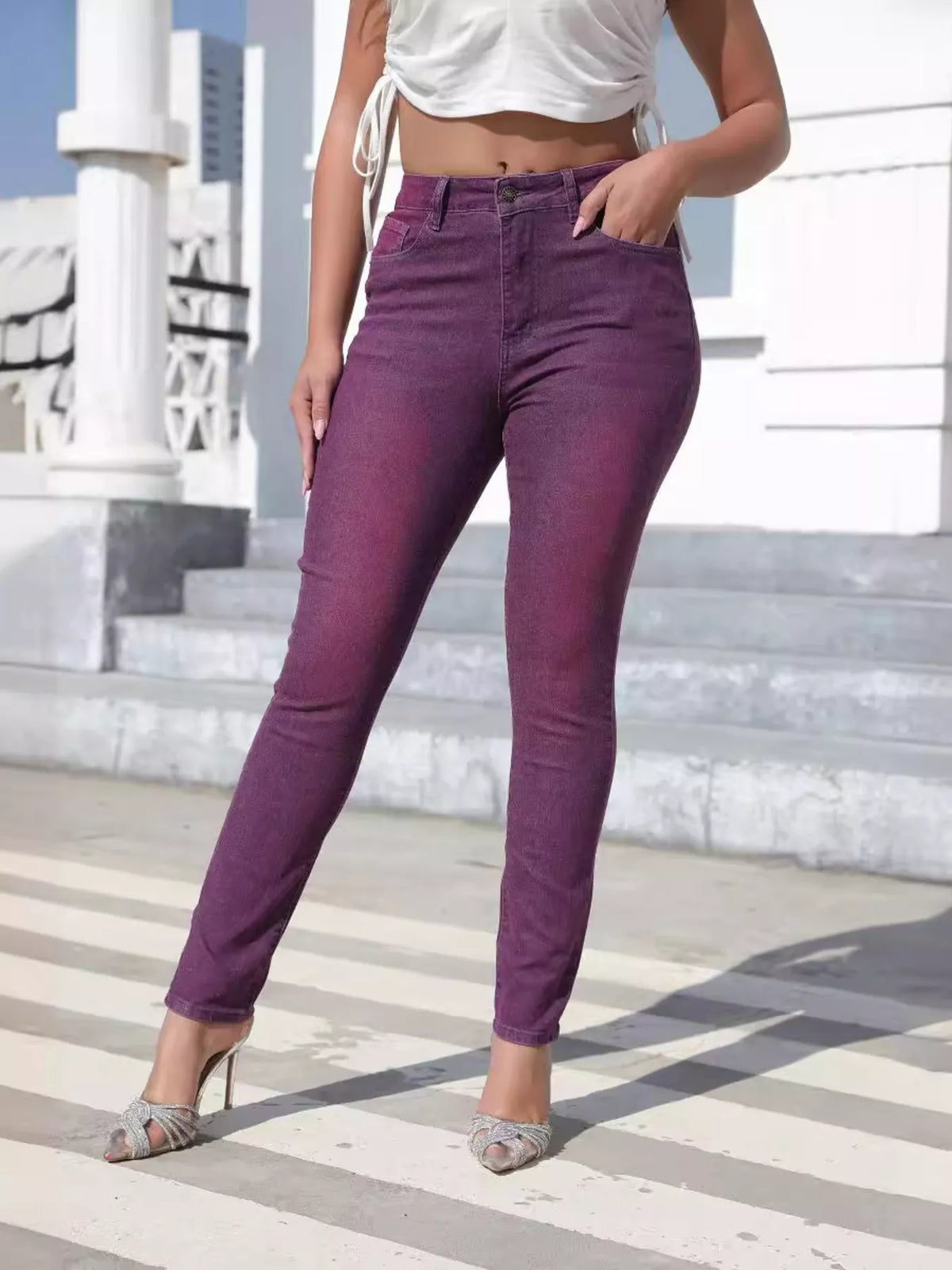 High-waisted slim-fit jeans