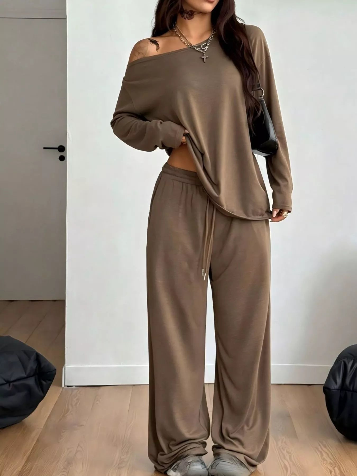 Women's clothing set – product view 16