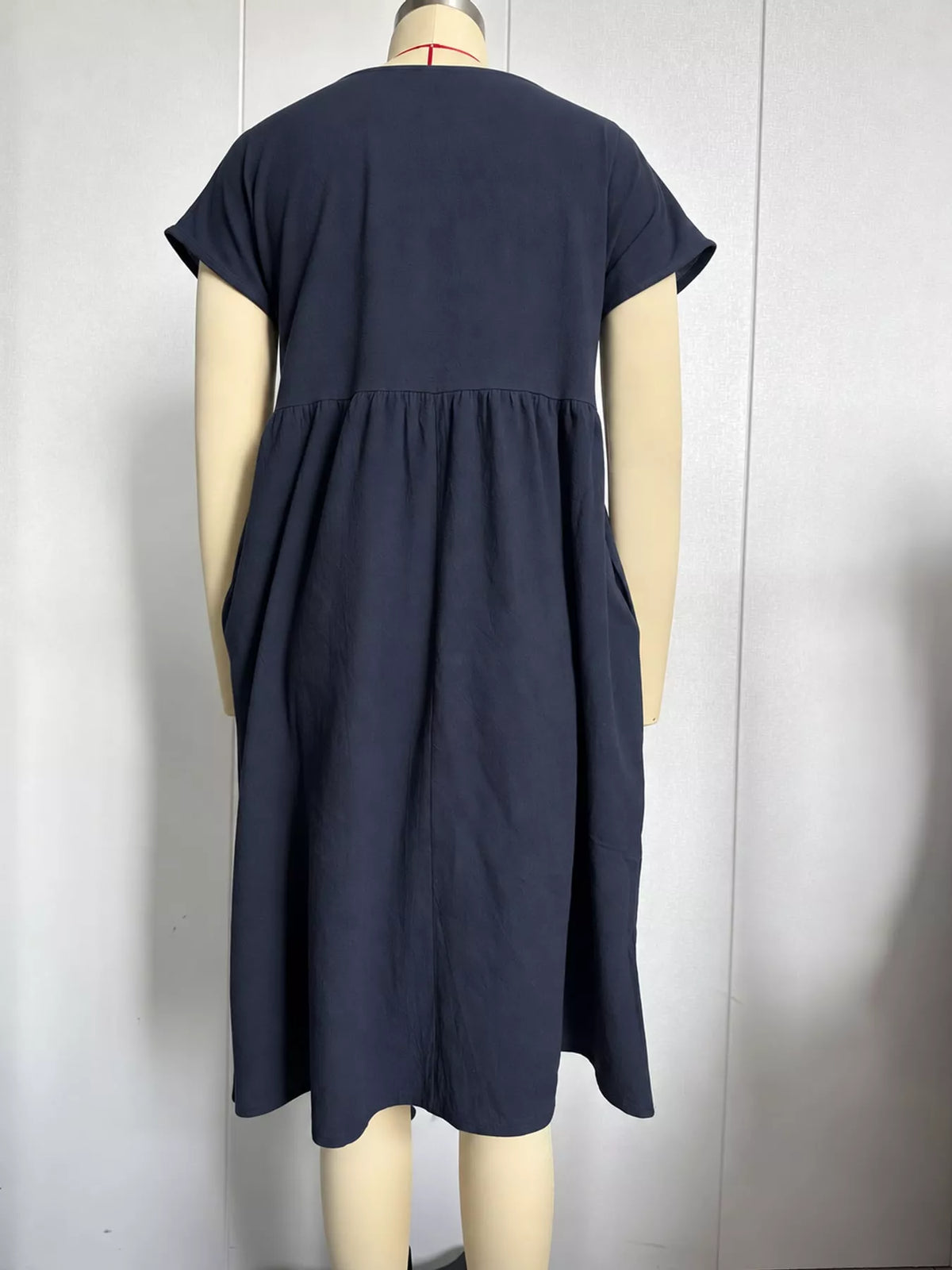 Round neck short sleeve midi dress, back view