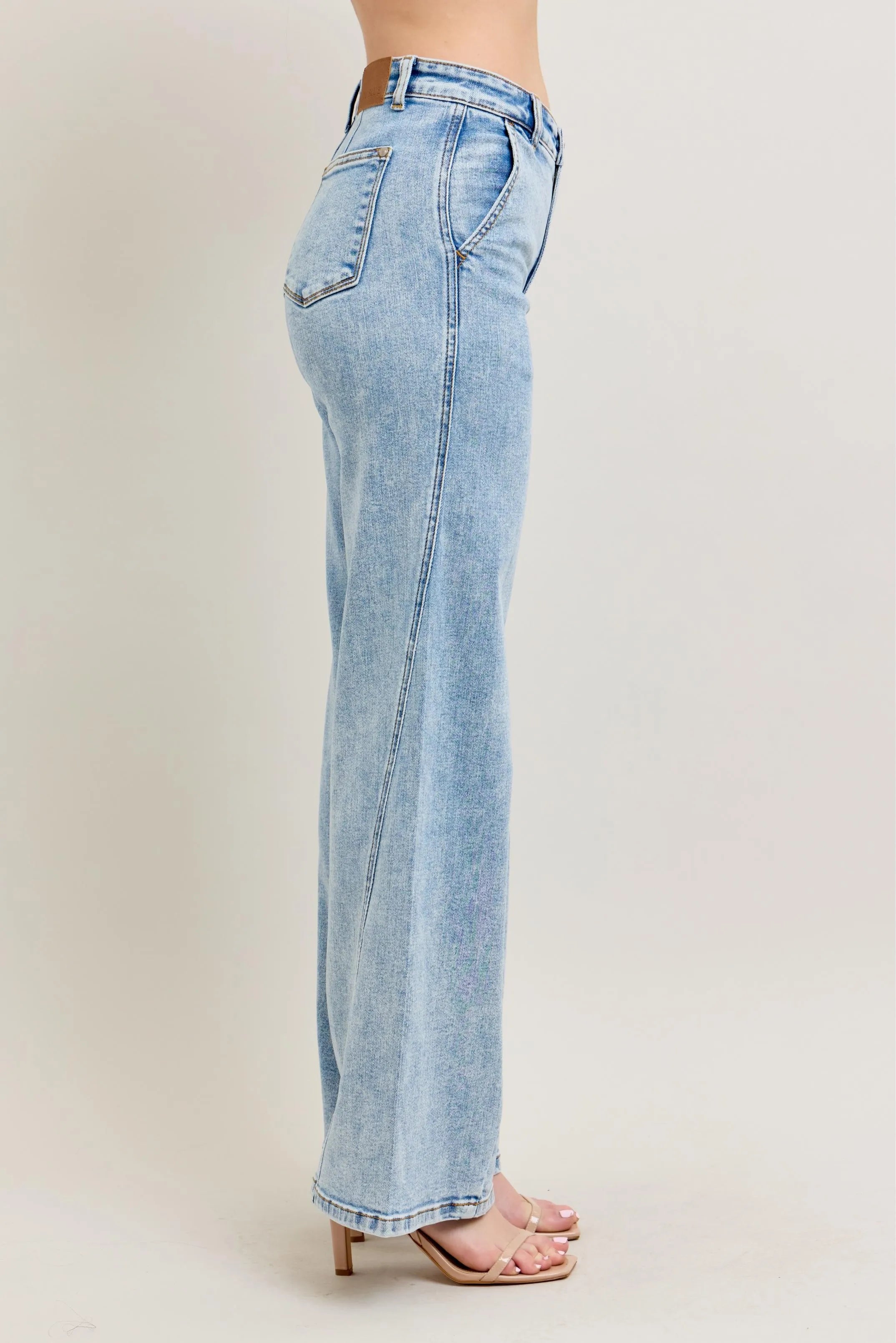 Women's jeans – product view 4