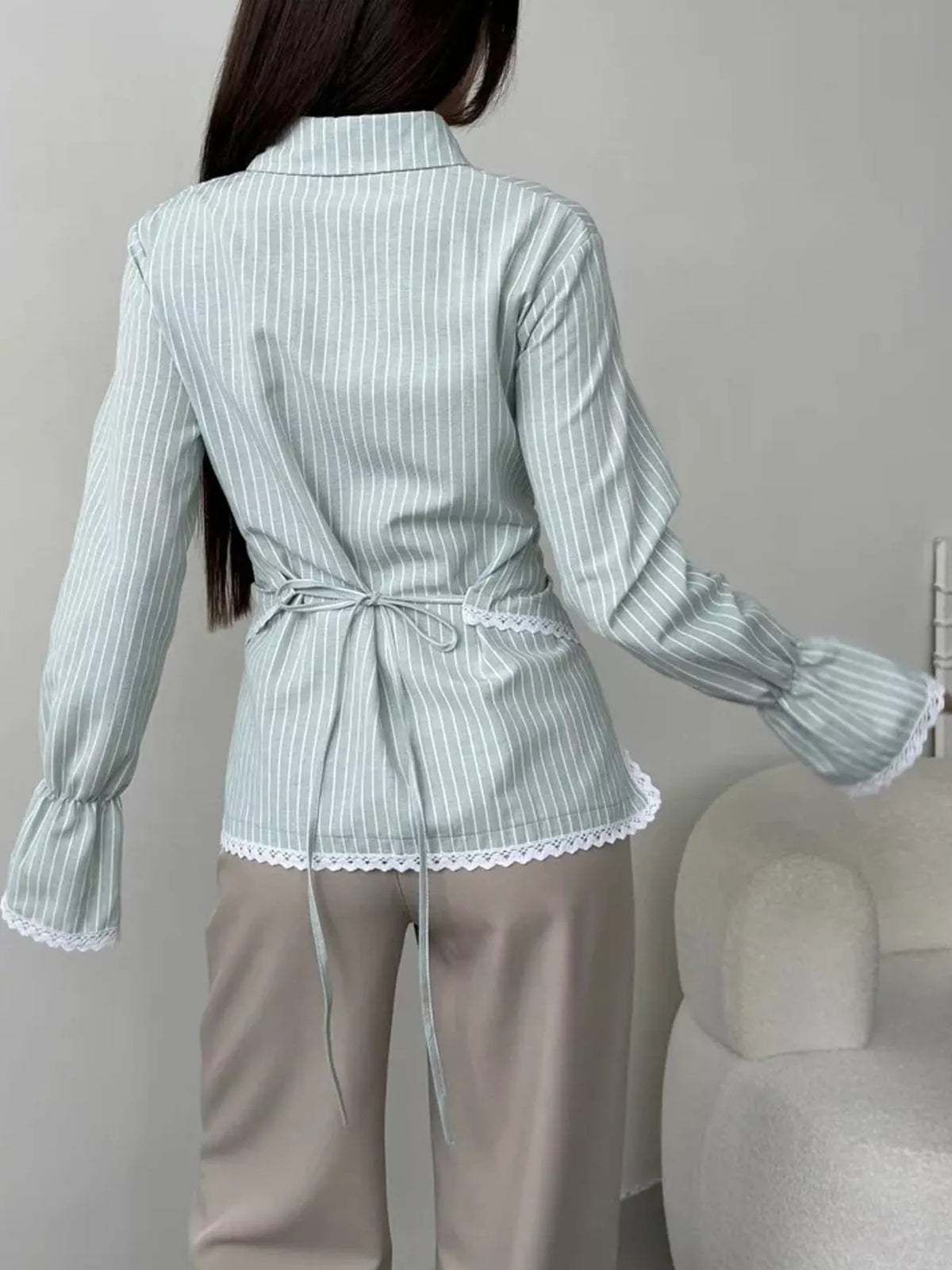 Lace-trim striped shirt, mint back