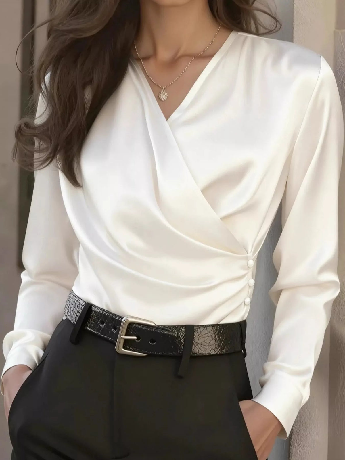 Surplice blouse, ivory front