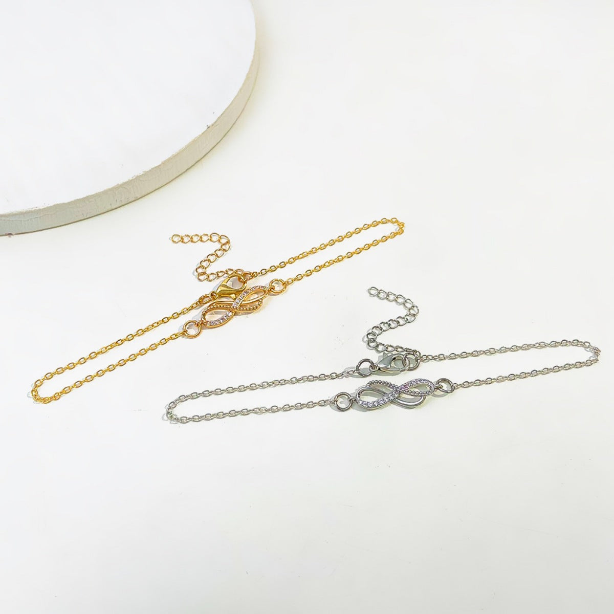 Trendsi Infinity Knot Charm Bracelet -