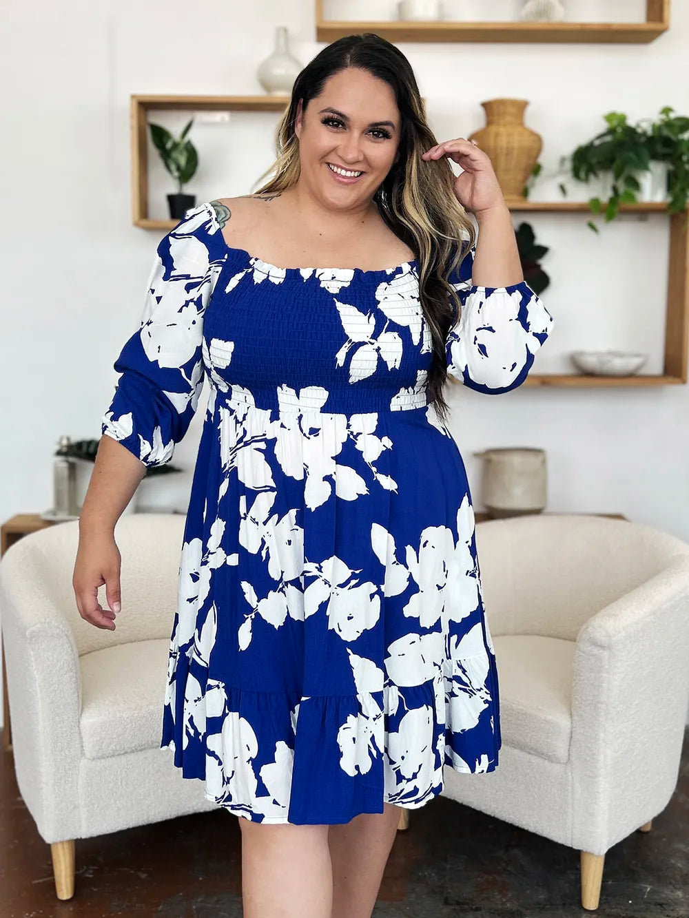 Women's apparel – product view 8