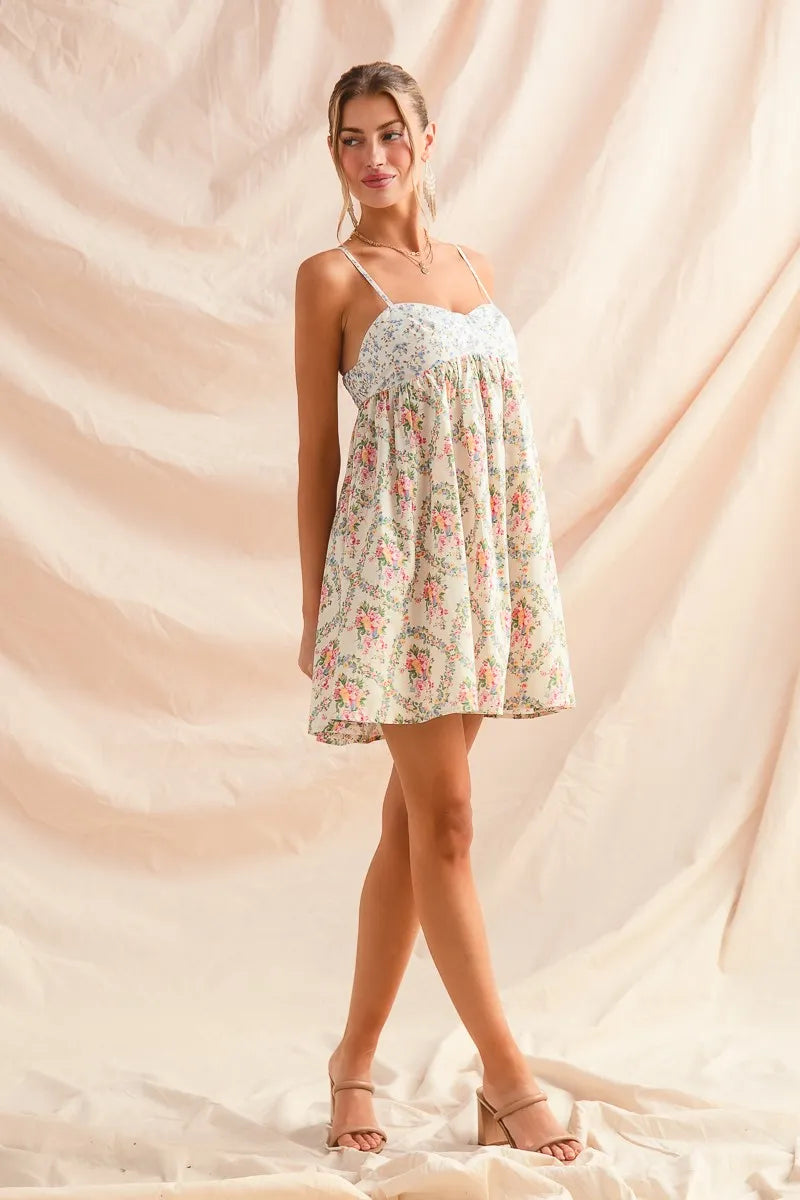 Women's apparel – product view 5