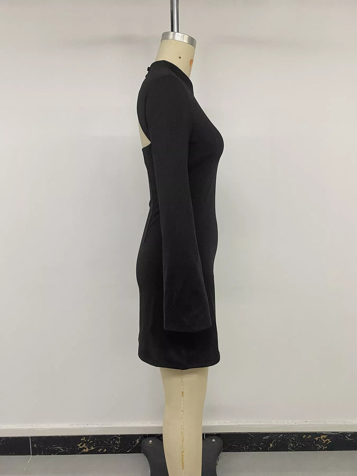 Trendsi Cutout Back Long Sleeve Bodycon Mini Dress -