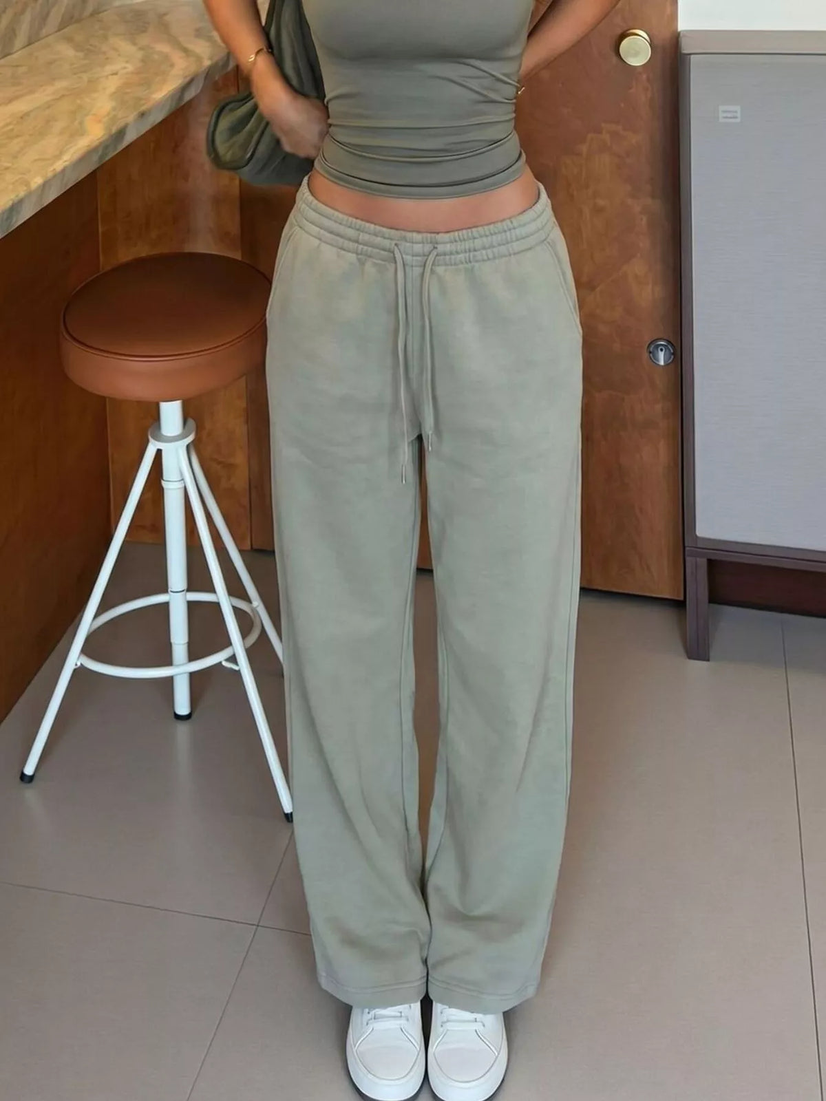 High-Waisted Wide-Leg Sweatpants in green, front view
