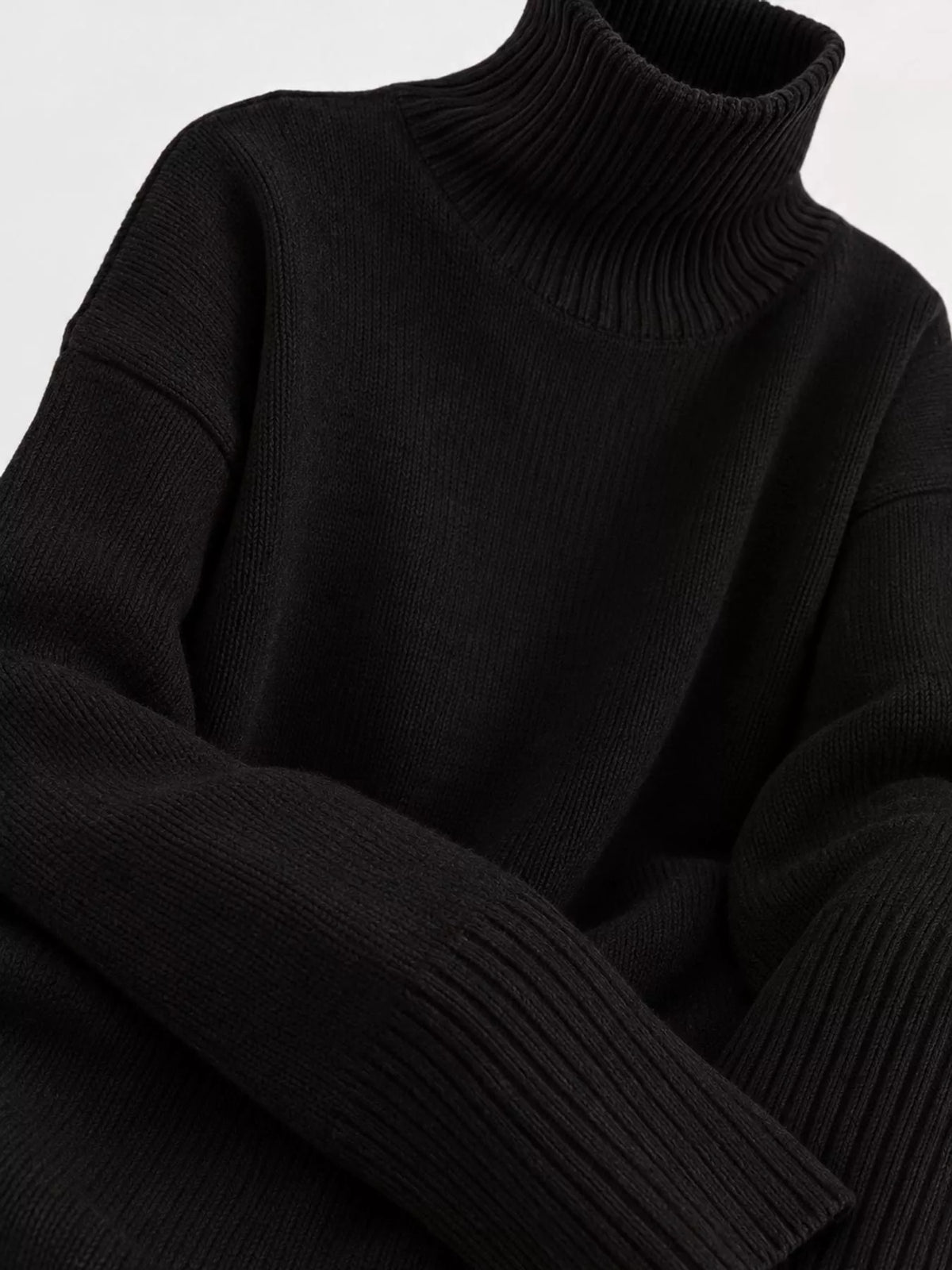 Turtleneck sweater, black knit detail