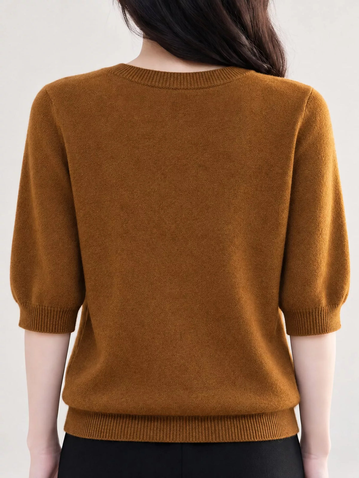 Short-sleeve sweater, back view
