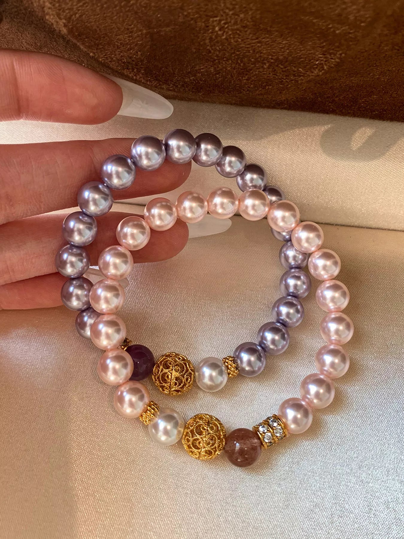 Women's Pearl Beaded Bracelet With Gold Plated Crystal Beads