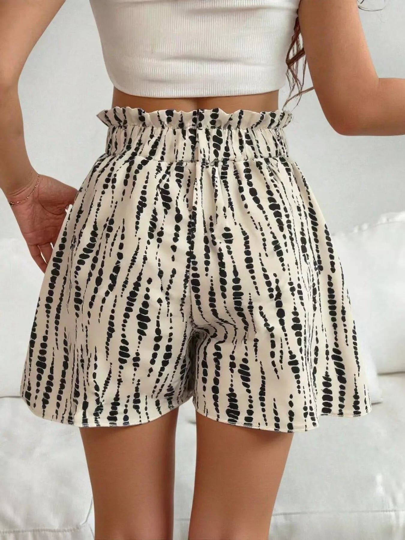 Trendsi High-Waisted Leopard Print Shorts -