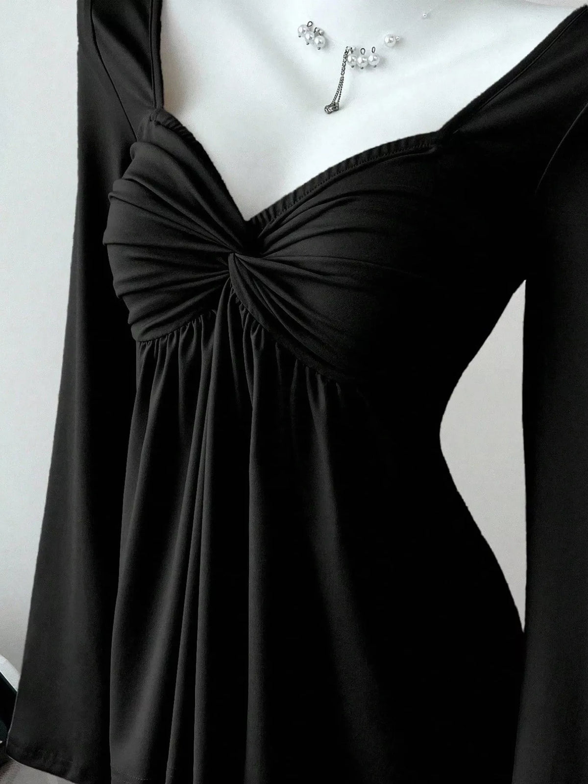 Long-sleeve T-shirt, garment detail