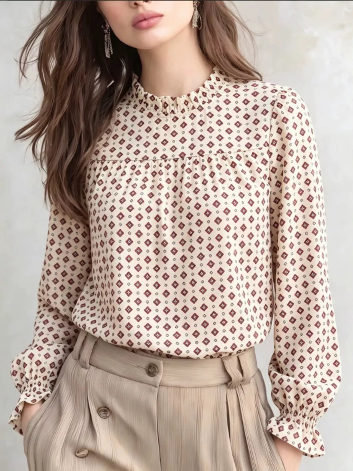 Geometric-print blouse, cream front