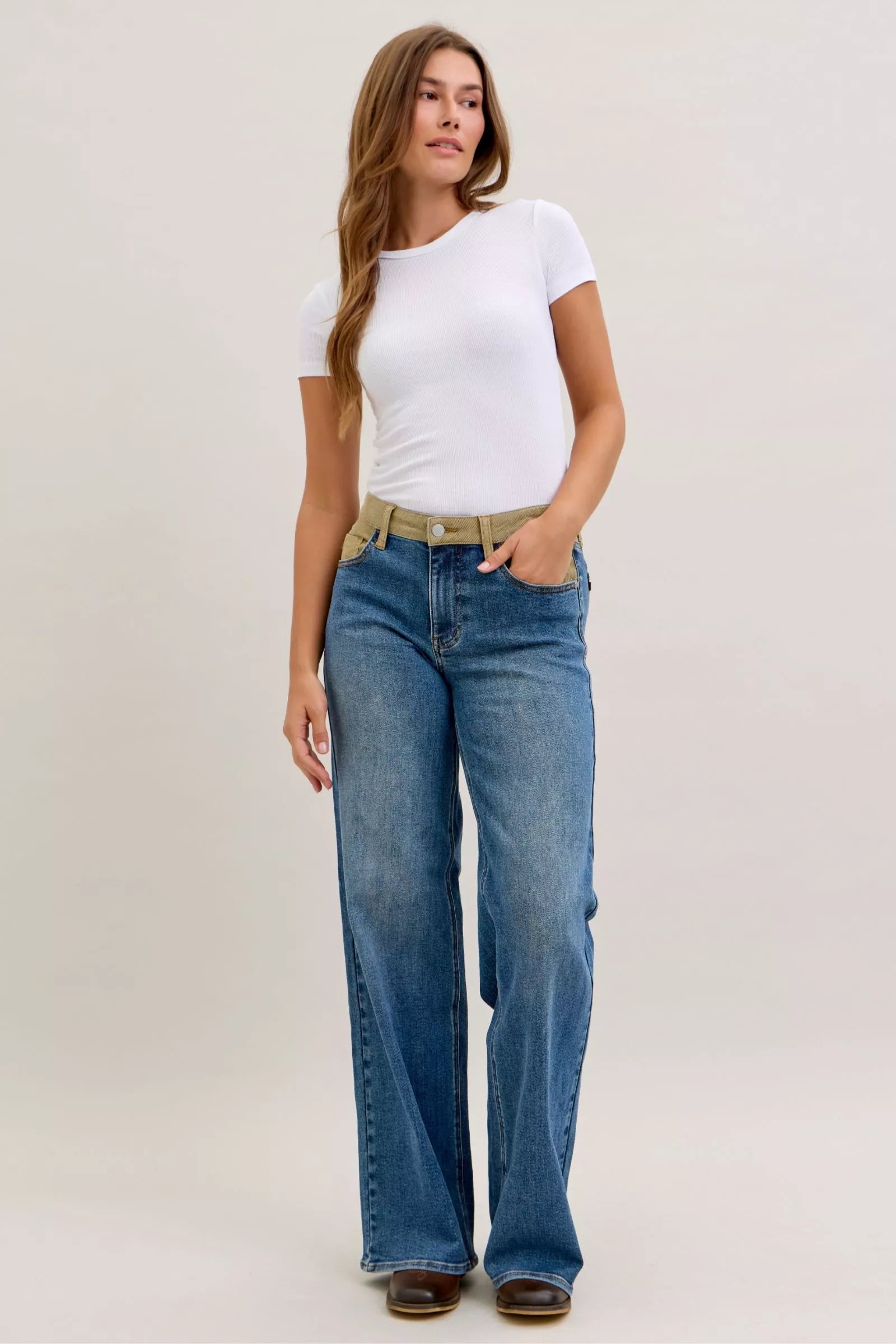 Women's jeans – product view 5