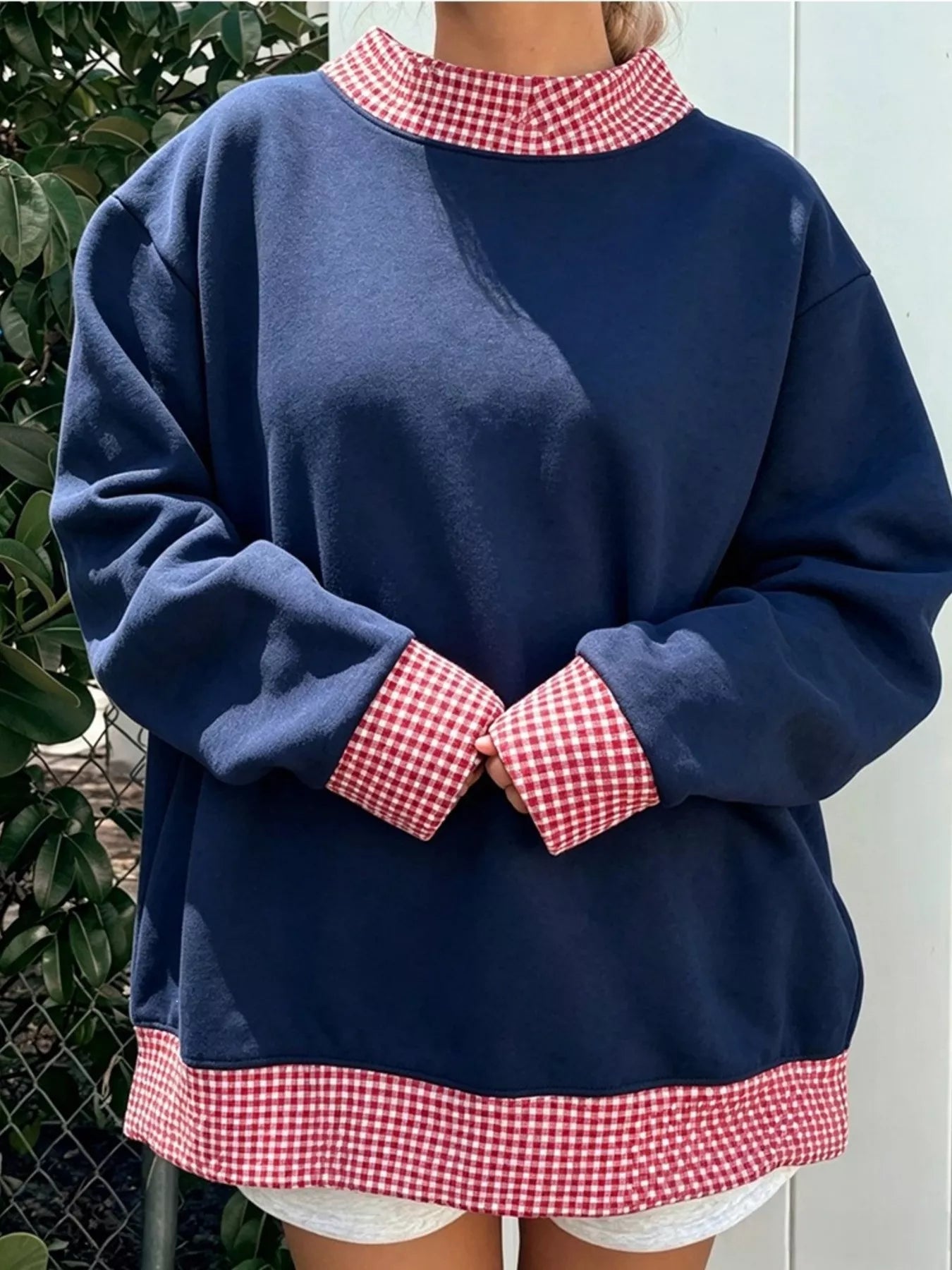 Trendsi Polka Dot Contrast Trim Dropped Shoulder Sweatshirt -