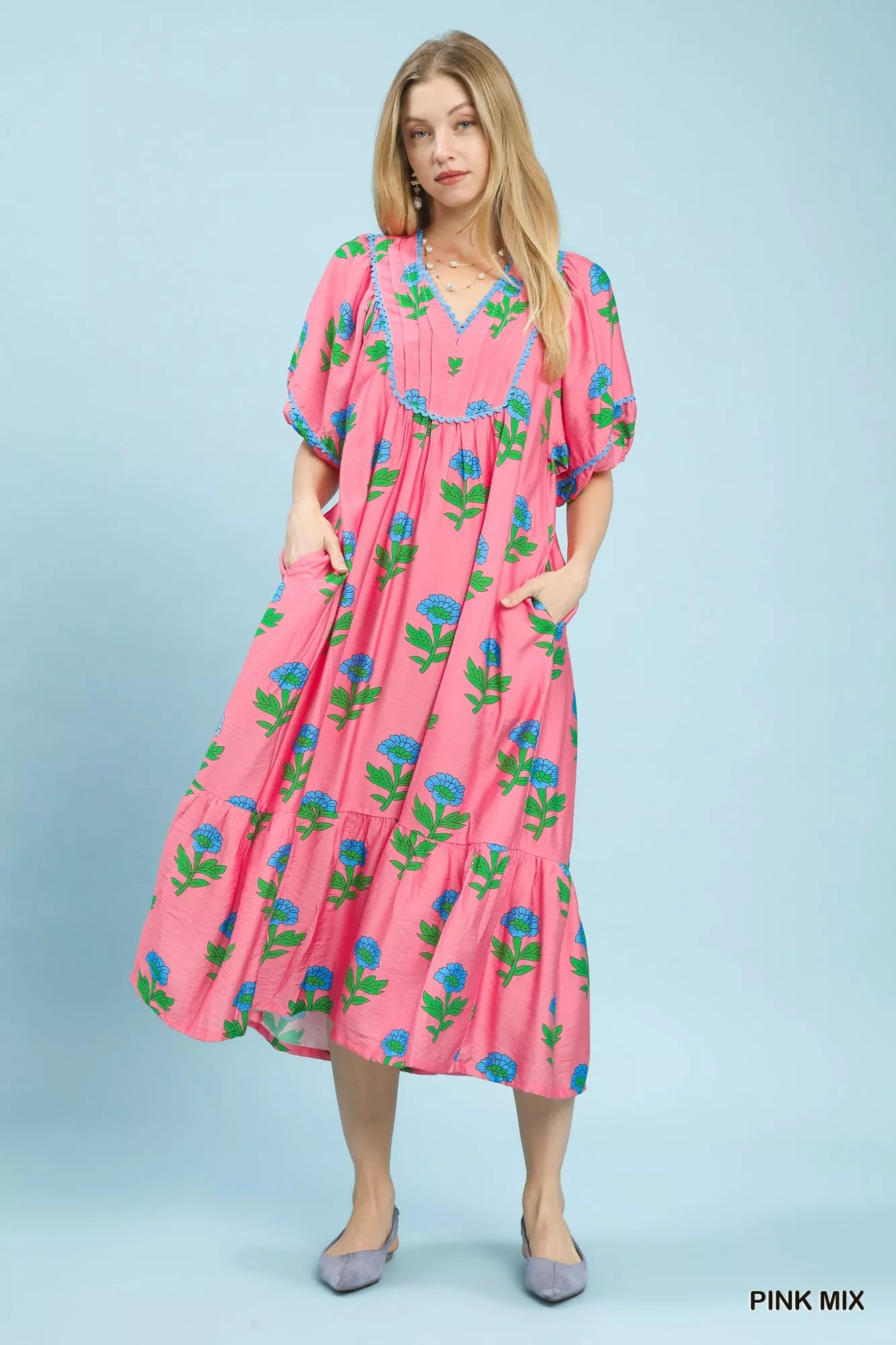 Women's apparel – product view 5