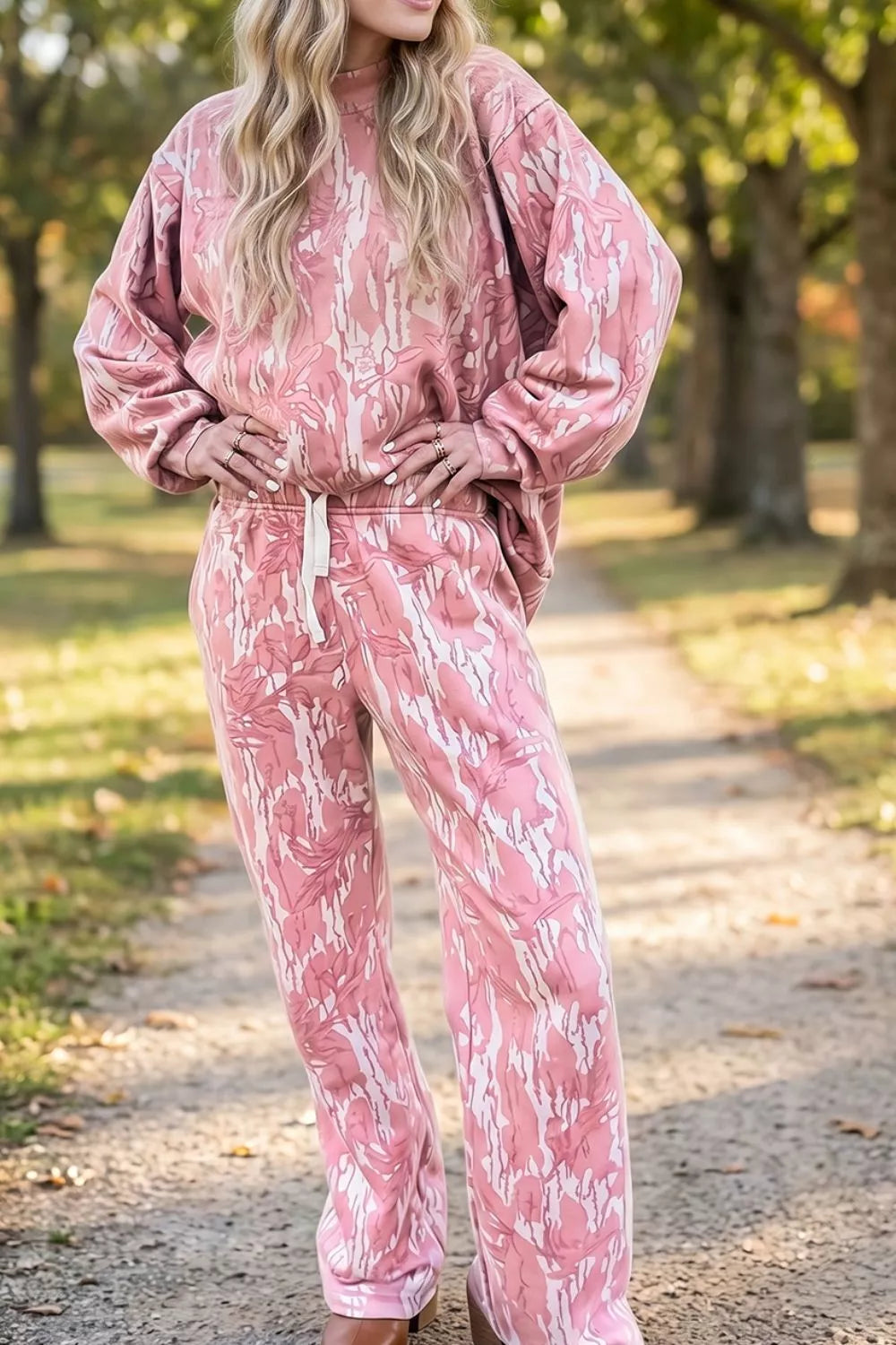 Women's clothing set – product view 1