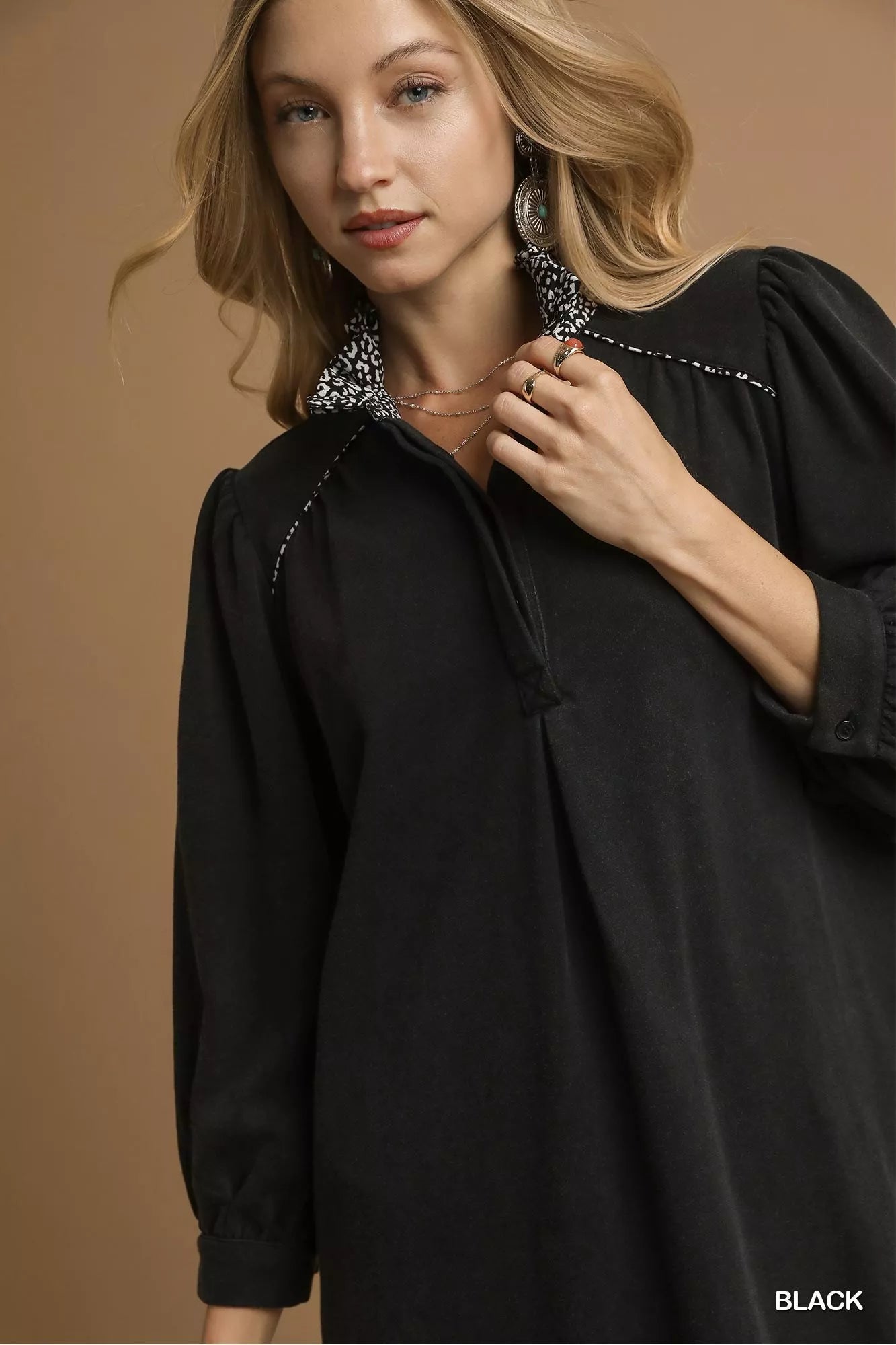 Women's apparel – product view 5