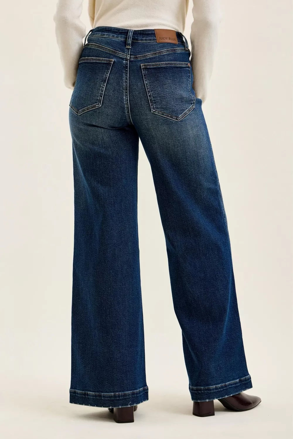 Women's jeans – product view 4