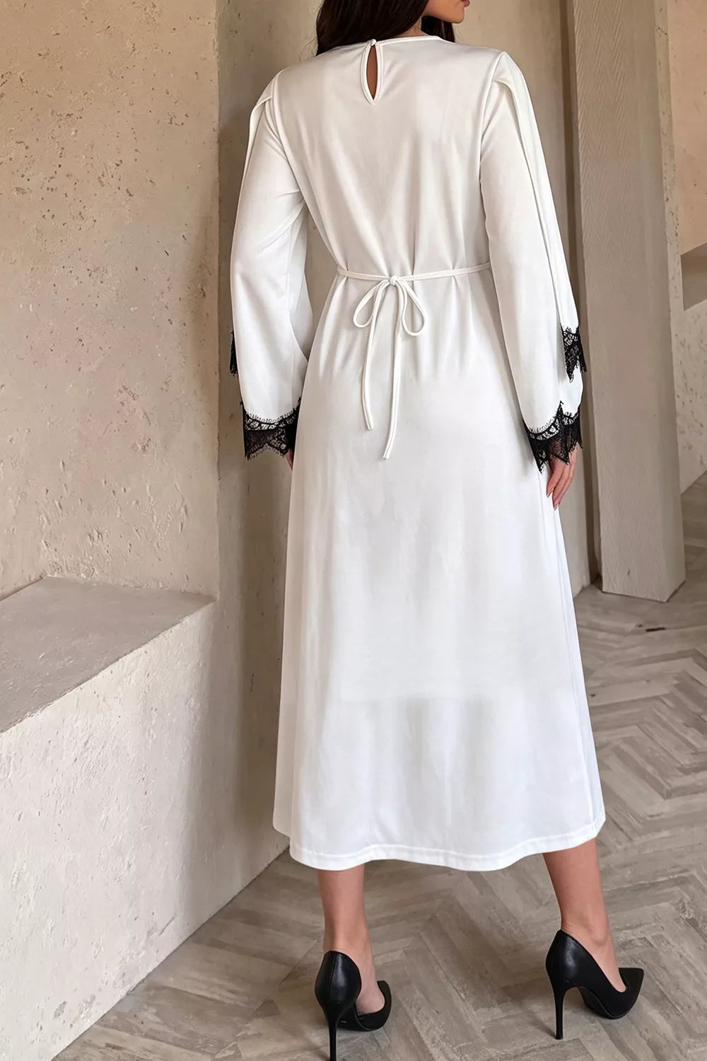 Lace trim round neck midi dress