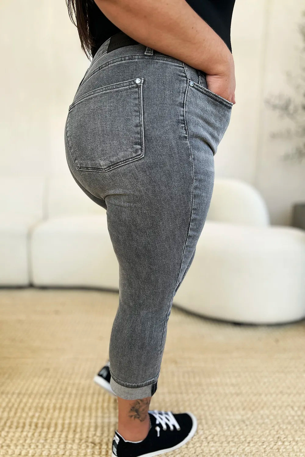 Women's apparel – product view 14