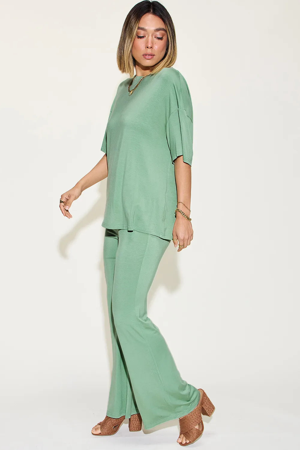 Women's clothing set – product view 2