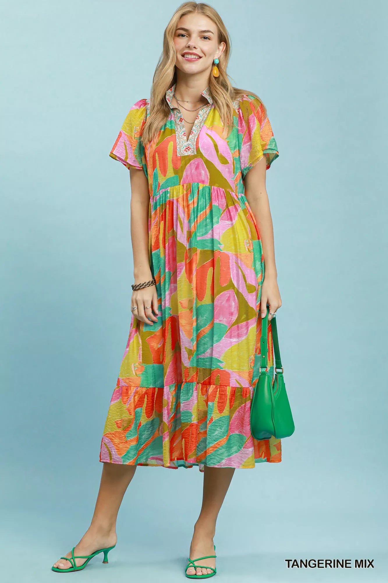 Women's apparel – product view 4