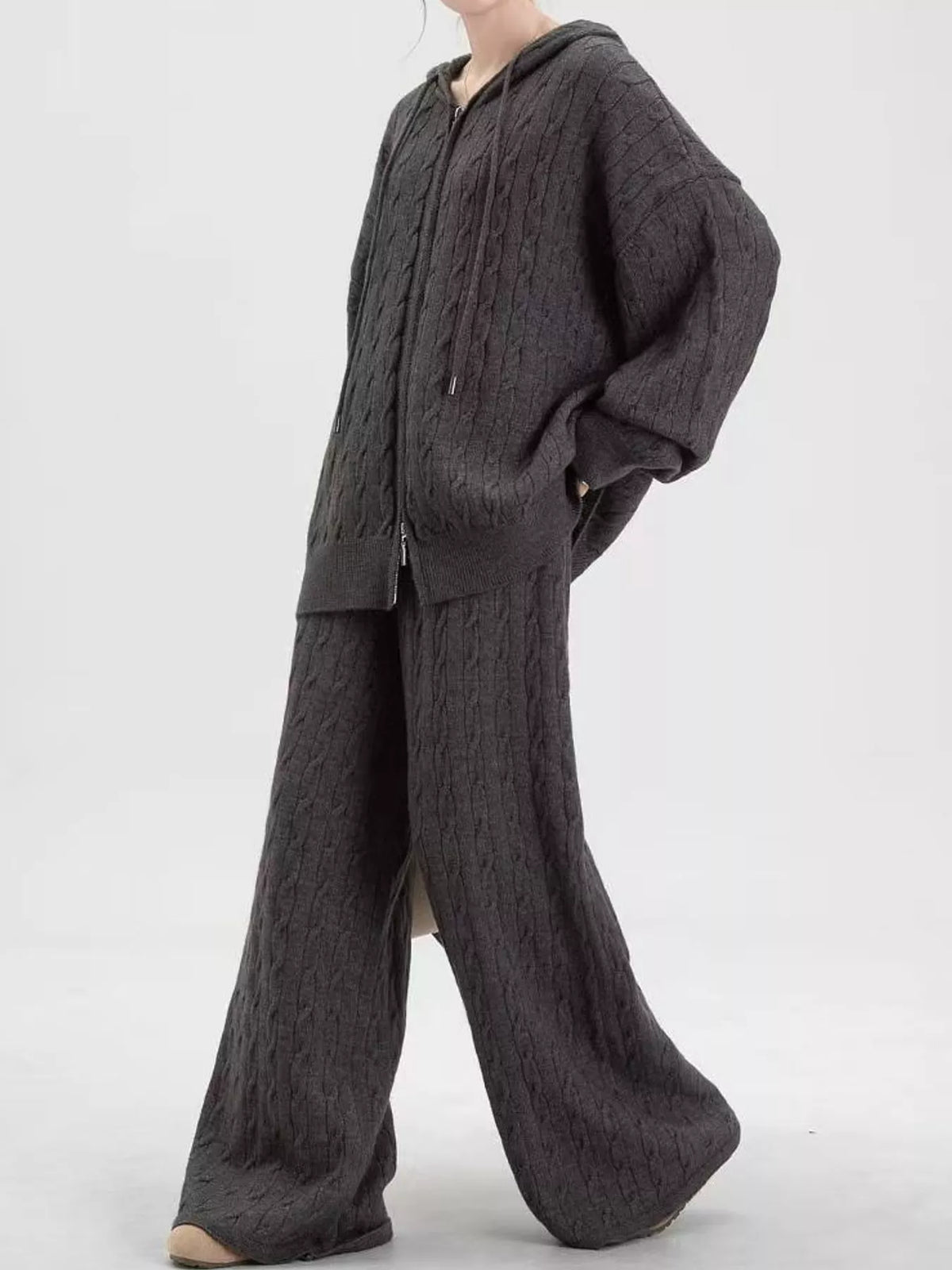 Cable-knit cardigan and pants set, gray side