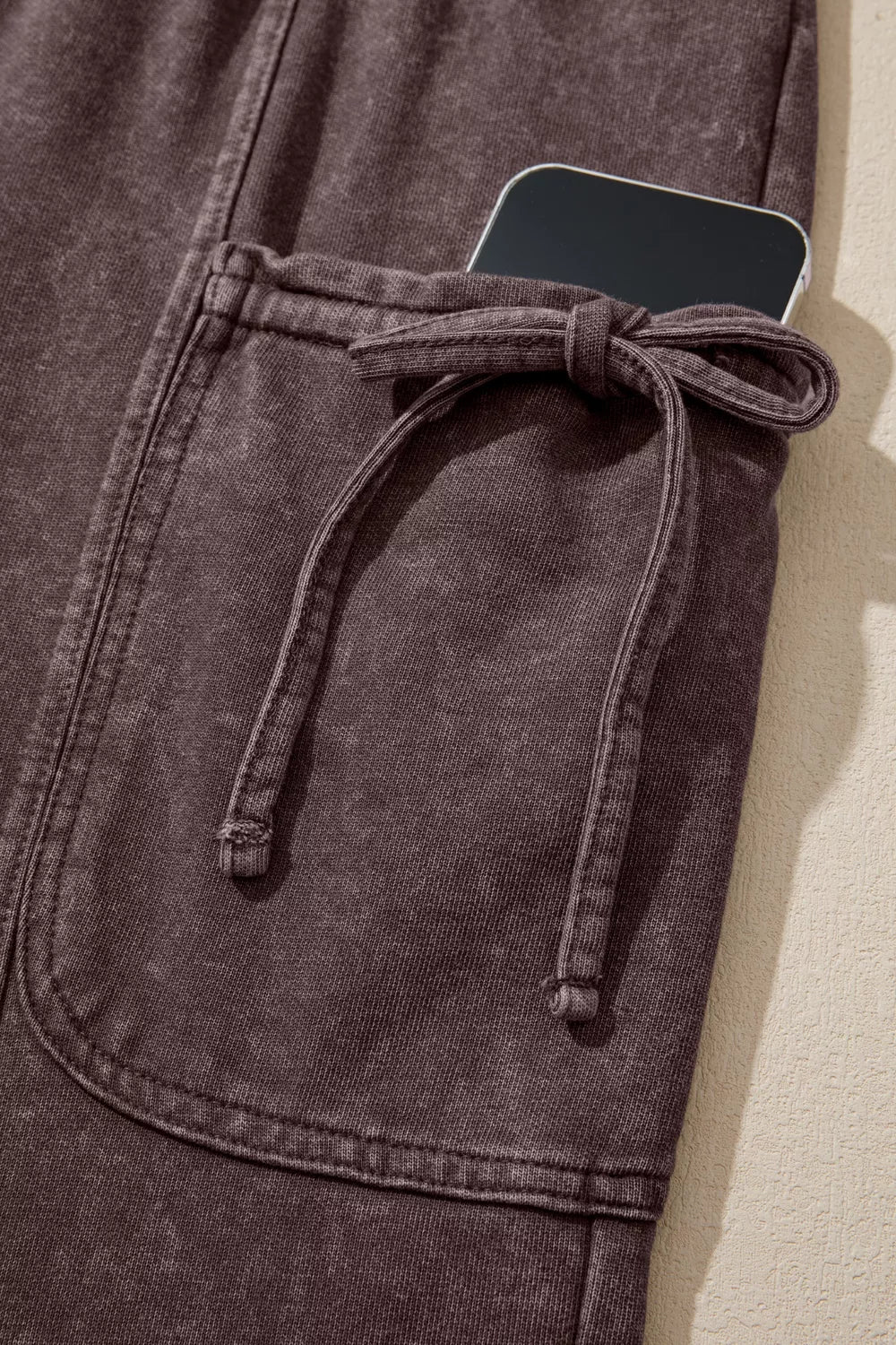 Drawstring cargo pants, cargo pocket opening