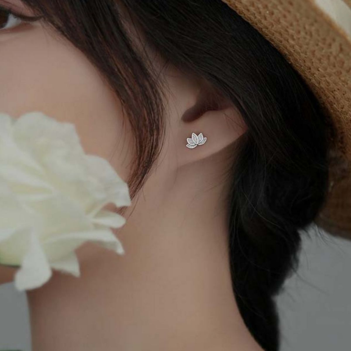 Trendsi Lotus Flower Stud Earrings -