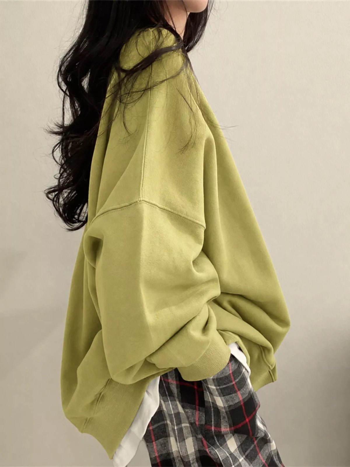 Long-sleeve sweatshirt