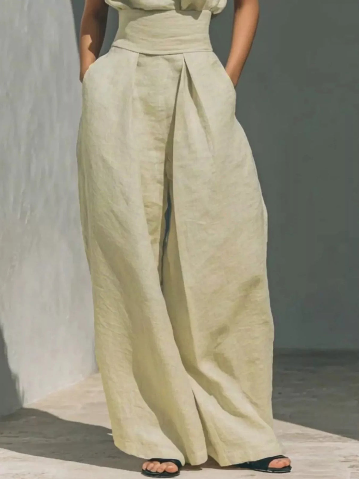 Turtleneck sleeveless top and wide-leg pants set