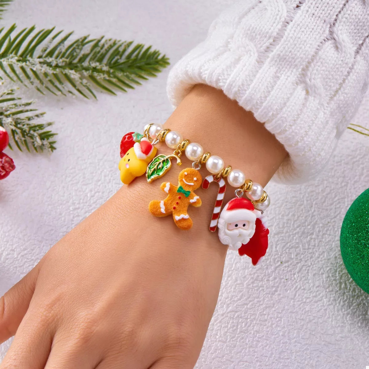 Trendsi Christmas Charm Pearl Bracelet -