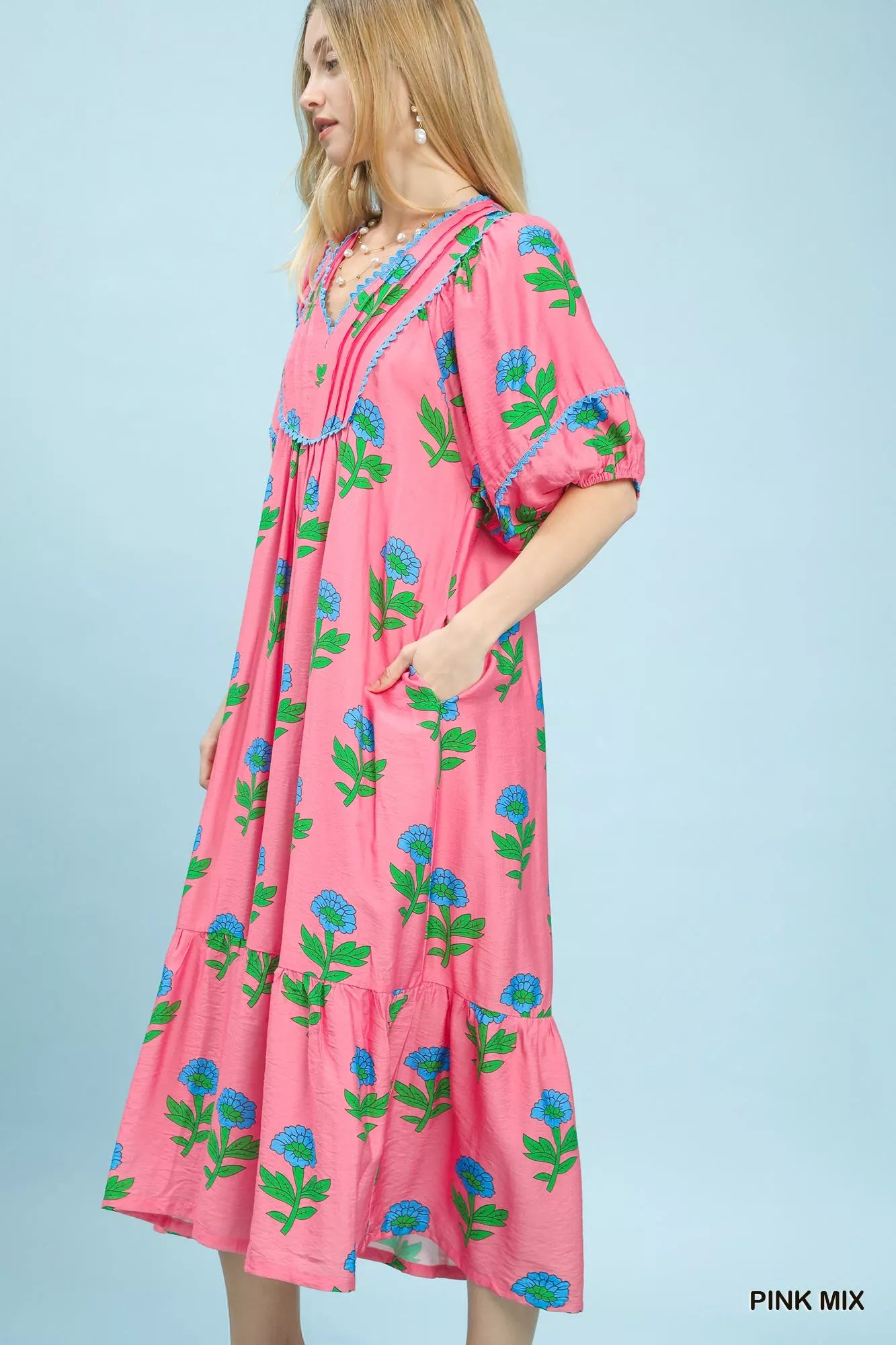 Women's apparel – product view 2