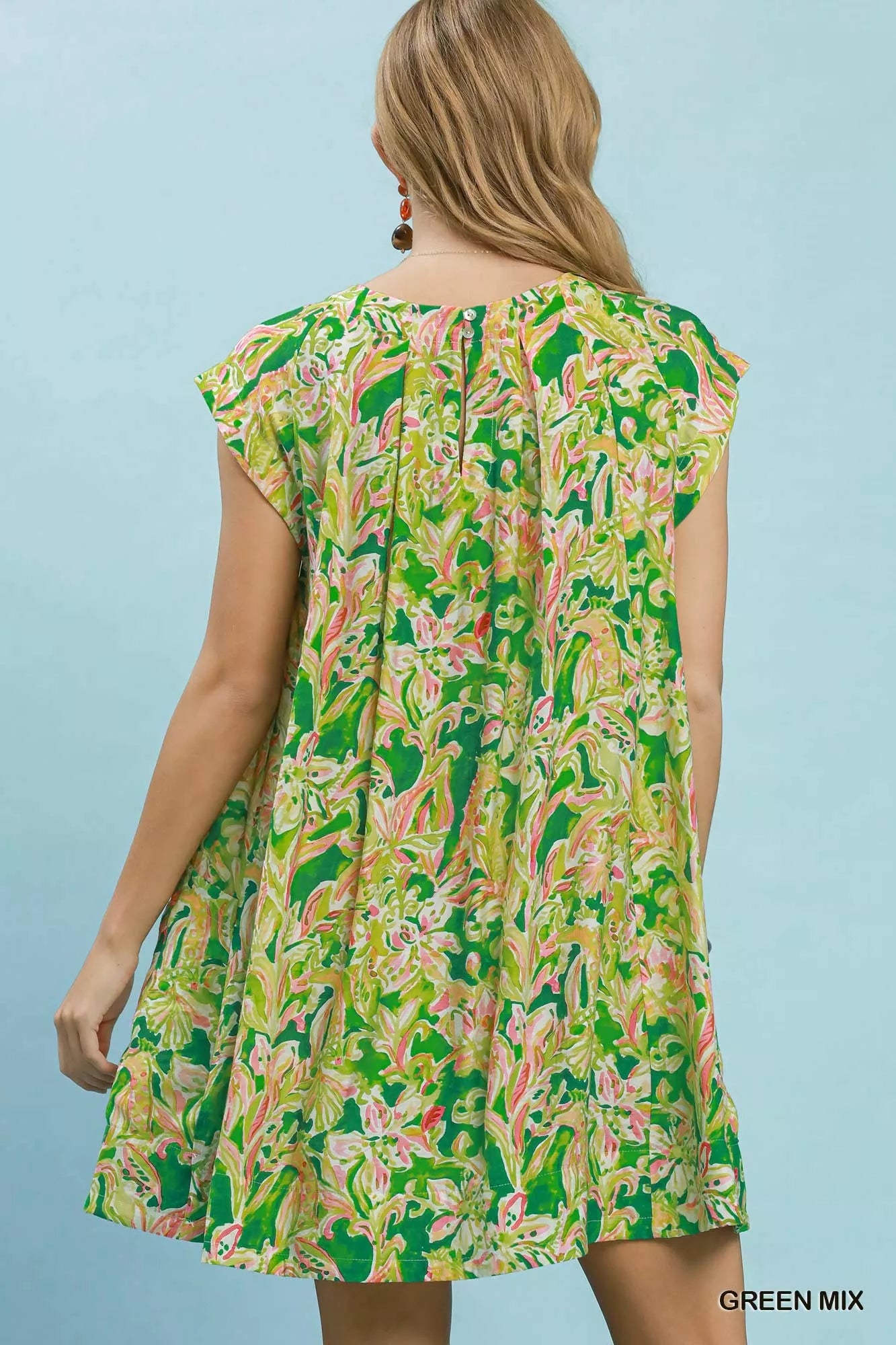 Women's apparel – product view 3